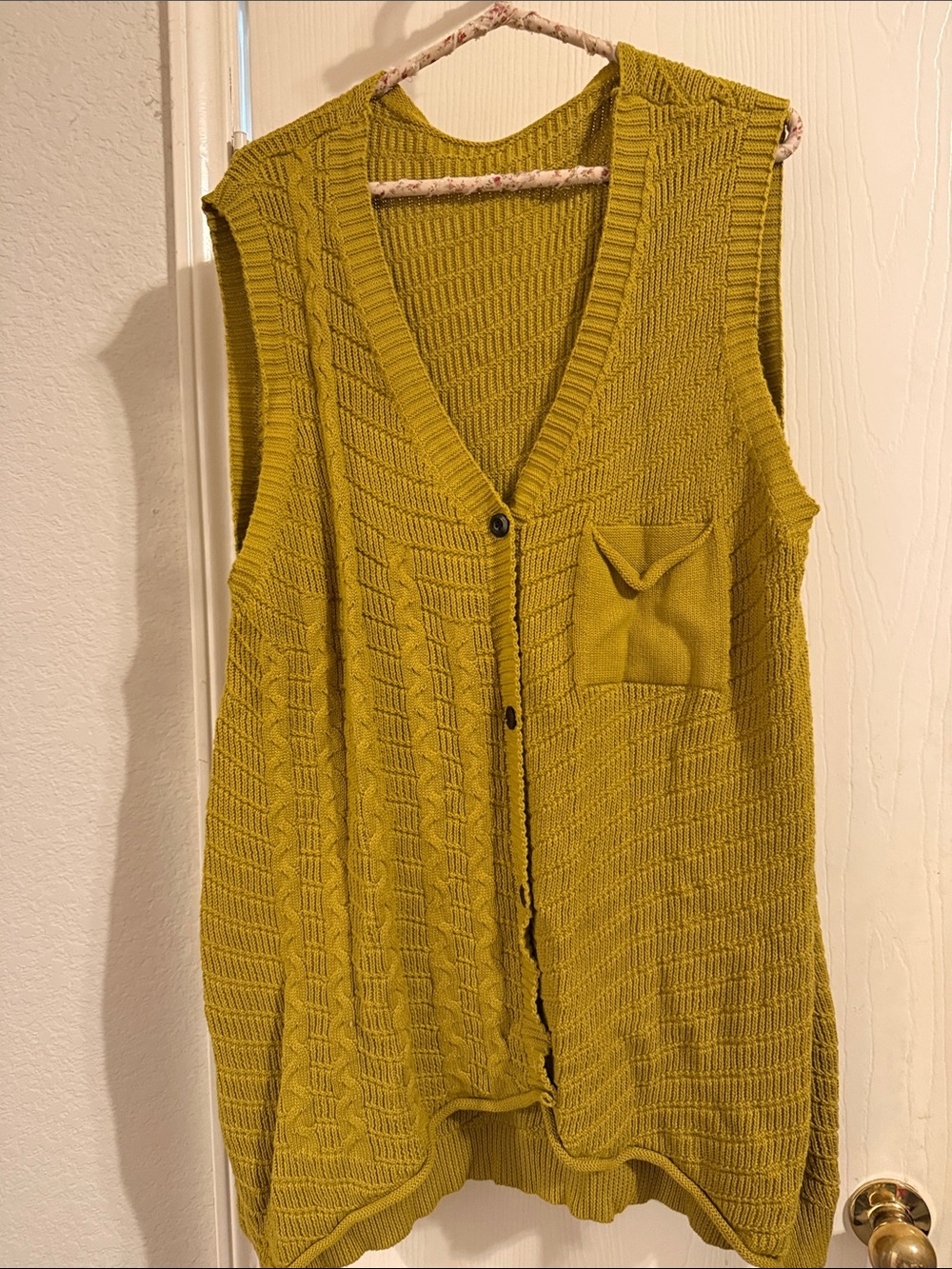 Source Unknown Olive Green V-Neck Sleeveless Sweater Vest